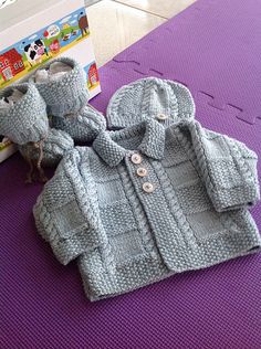 Baby Boys Blue Traditional Knitted Two Piece Suit with Fish 6-12 Months BNWT