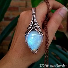 Pyramid Natural Luminous Beauty Pendant Fantasy Luminous Star Necklace Cool STUK