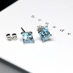 Lovely Light /& Dark Améthyste Violet Argent Sterling 925 Boucles D/'oreilles Clou