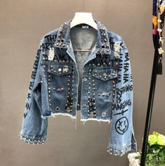 De 100+ beste afbeeldingen van Kleding mode 2020 in 2020 Festival zwart denim jasje met franjes Te Gekke Jasjes
