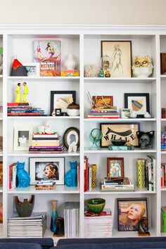 Bookcases Organize Pinterest Shelves Burgers And Inspiration Glamorous West Hollywood Homes Fashion Designer House Beautiful Bookcase Display Design