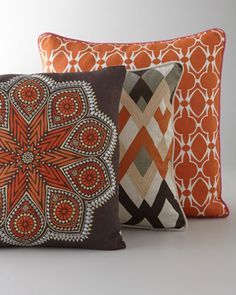 18 Best Julie S Throw Pillows Bed Living Images 枕ベッド Couch Pillows Global Bazaar Horchow The Kaleidoscope And Diamond Echo Might Be Good To Bring In Orange That You Wanted
