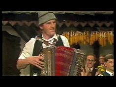 Schleierfall Duo - "I hob's a Dirndl gliabt" - YouTube | Folk music