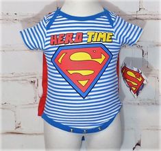 OFFICIAL DC COMICS SUPERMAN LOGO CAPE BATH BEACH TOWEL NEW WITH TAGS