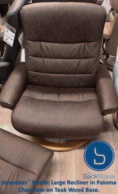 stressless skyline signature base paloma metal grey leather recliner