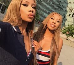 extra petite fille baisée dur haut butin débène
