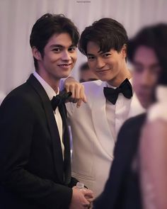 2人構図 のアイデア 30 件 21 モデル 写真 ポーズ ふたり ポーズ 2人構図 のアイデア 30 件 21 モデル 写真 ポーズ ふたり ポーズ