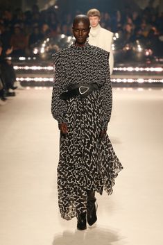 De 80+ beste afbeeldingen van Isabel Marant Winter 20 in De 80+ beste afbeeldingen van FALL WINTER '19 | winter