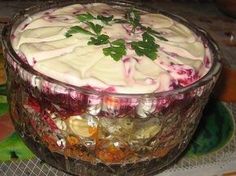 Очень вкусный слоеный салат. Встречается под разными названиями. Мне понравилось это – "Лакомка". Продукты для салата:- отваренная и очищенная свекла - 100г чищенных орехов - 2 вареных и очищенных…