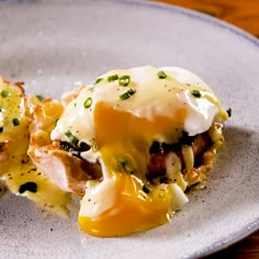 Poached Eggs, Breakfast Dishes, Breakfast Brunch, Eggs Benedict, Traditional Breakfast