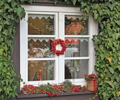 180 Besten Bilder Von Fenster Dekorieren In 2018 Window Dekorieren Mit Zieräpfel Fenster Weihnachtsdeko Hauseingang Balkon Aussen Herbst Deco