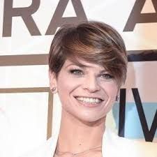 Ultimo Taglio Capelli Alessandra Amoroso 2019 Acconciature Alla