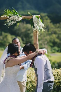 Venue Royal Hawaiian Golf Club Coordination Aloha Wedding Photography Videography Hair And Make Up Isle Media Officiant I Do Hawaiian Weddings