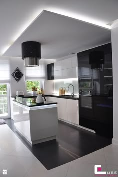 kitchen island ideas - Customize a kitchen island to suit your personal style, and make it even more rewarding to cook and entertain. #kitchen #kitchenideas #kitchenisland #kitchenislandideas Kitchen Design Small, Cuisine Design Moderne