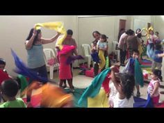 Muevo Mis Panuelos Miss Cuqui Youtube Actividades Musicales Para Niños Actividades Musicales Ejercicios De Psicomotricidad