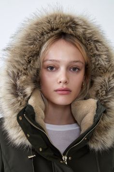 30+ Best Parka coat. Cute girl images in 2020 | kabátok, kabát 30 Best kabátok images | Kabátok, Parka, Műszőrme