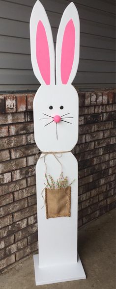 Pack of 5 MDF Egg Holder Easter wooden craft shape Brick Man Creme Egg