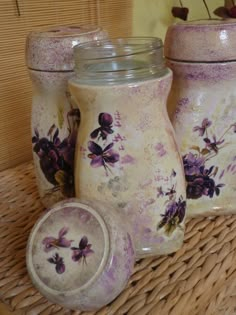 Ideas para reutilizar frascos de Nescafé - Dale Detalles Recycled Jars, Recycled Glass Bottles, Recycled Crafts, Decoupage Vintage, Diy Bottle Crafts, Mason Jar Crafts Diy, Bottle Painting, Bottle Art