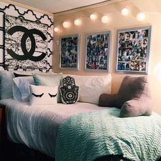 warm neutrals in a dorm room gives a calm comfy cozy vibe