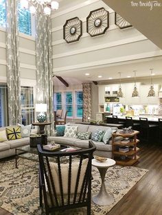 24 Ways To Decorate Tall Walls Those Large High Can Be So For A Room With Great Height Hang Tall Curtains From The Ceiling