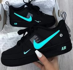 92 meilleures idees sur Baskets luxe femme baskets luxe femme chaussure mode chaussure sport