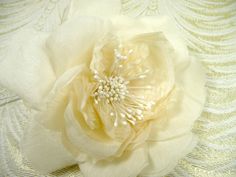 Boutonnieres Bouquets Corsages IVORY Silk Rose Triple Blossom Wild Rose for Bridal Millinery MF 122 Sashes