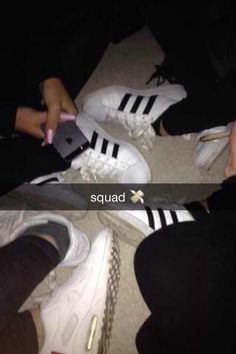 Pinterest : winnietheSash ✘❤ | Snapchat | Pinterest | Snapchat ... This is our squad matching but with white converse ❤️
