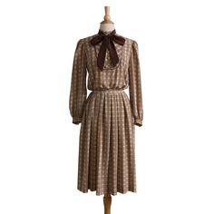 1950s Chocolate Brown Linen Wiggle Shirtdress with Mother of Pearl Carved Buttons and Jacket size Small Medium