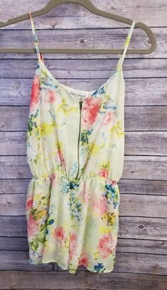 L NWOT S Intimately Free People Hook In Front Crop Thin StrapsTop Size XS M