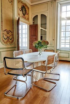 The 77 Best Mid Century Modern Retro Style Images On Pinterest In Carlo Scarpa Dining Table Surrounded By Cantilever Chairs Photo Rapheal Lugy Story