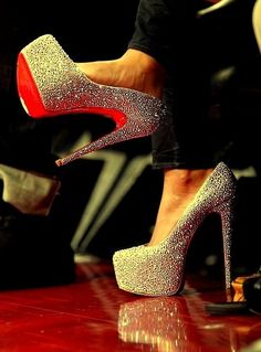 Christian Louboutin Derby Larga sección Christian Louboutin Derby Larga sección