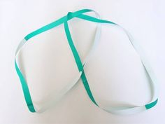 まるでマジック 不思議なメビウスの輪を作って図形に親しもう Chiik メビウスの輪 メビウス まるかん まるでマジック 不思議なメビウスの輪を作って図形に親しもう Chiik メビウスの輪 メビウス まるかん