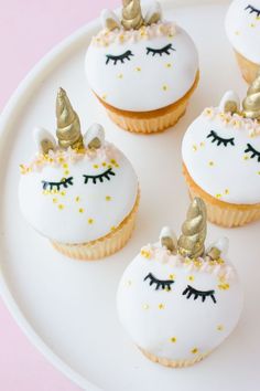 licorne cupcakes 24 pi/èces th/ème arc-en-ciel cupcakes licorne D/écorations de cupcakes d/écorations pr/éf/ér/ées licorne accessoires de f/ête danniversaire pour b/éb/é fille licorne
