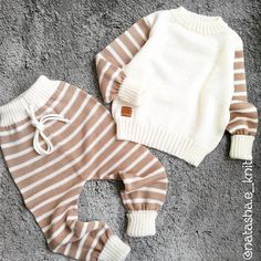 The Children/'s Place Sweater Baby 0-3 month Holiday Knit Sweater 75/% Off NWT New