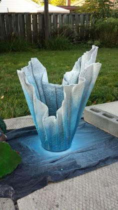 70 Fascinating Cement Flower Pots Images Concrete Projects Flower Pot Made From Old Towel And Quick Dry Cement Garden Projects Crafts