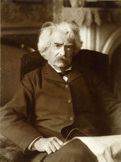 AUTHOR SAMUEL CLEMENS MARK TWAIN IN GRADUATION SCHOLAR ROBES ART CANVAS PRINT