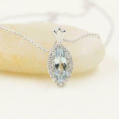 Charmingoutfit Bling Crystal Blue Zircon Pave Heart Love Pendant 18 Necklace Gift for Aunt