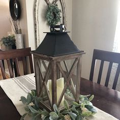 Vintage Ecru sofá mesa con un decorativo piernas Atmosphera créateur d /'intérieur