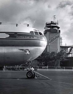 45 Best Pan Am Images Flight Attendant Planes Pan Am Clipper Glory Of The Skies Honolulu International Airport Vintage Airplanes Air E