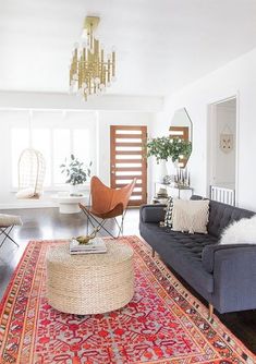 283 Best Rugs Images In 2018 Pomysły Na Salon Wnętrza Dekoracje Domu Decorating With Colorful Rugs Living Room