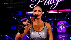 Sonya deville aus nazi-mädchen