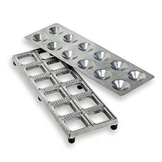 Pack of 6 Muxel Easy Dough Scraper Set in Red