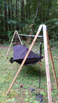 Single sided hammock stand