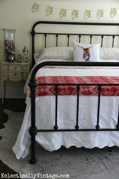 What Is The Best Mattress For Side Sleepers Mstr Bedroom Create A Warm Place Your Guests Will Never Want To Leave With These Welcoming Guest Bedroom Ideas Simple Ways Make Feel Welcome