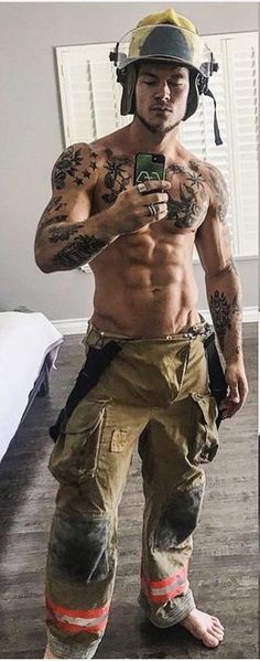 Hot sexy muži s veľkými vtáky