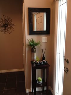 Love This Entryway Decor My Entry Is Too Narrow For A Chest Or Small Entryway Decor The Table