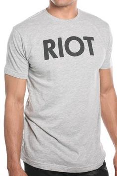 Fitted Ladies Mac RIOT Always Sunny in Philadelphia T-shirt mens womens Tee