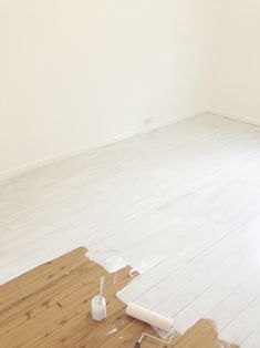 100 Best White Floorboards Images Sweet Home Decorating Kitchen Beach Cottage In Chaos Painting Floors