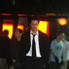 Pin by Scarlet Diva on Keanu Reeves ♡ | Keanu reeves, Keanu charles