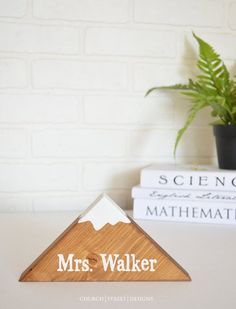 26 Best Name Plaques For Kid Room Images Wooden Teacher Gift Personalized Desk Name Plate Office Sign Boss Plaques Wooden Mountain